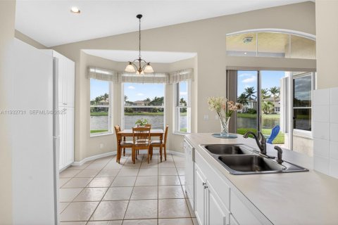 Casa en venta en Lake Worth, Florida, 3 dormitorios, 173.17 m2 № 1991604 - foto 10
