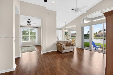 Casa en venta en Lake Worth, Florida, 3 dormitorios, 173.17 m2 № 1991604 - foto 23