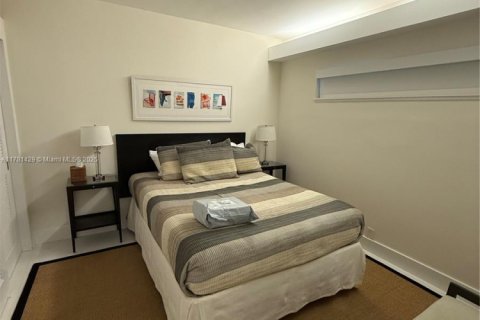 Снять в аренду кондоминиум в Ки-Бискейн, Флорида 2 спальни, 159.79м2, № 1958761 - фото 10