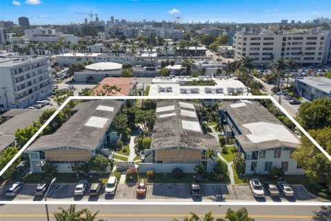 Propiedad comercial en venta en Bay Harbor Islands, Florida № 1459944 - foto 9