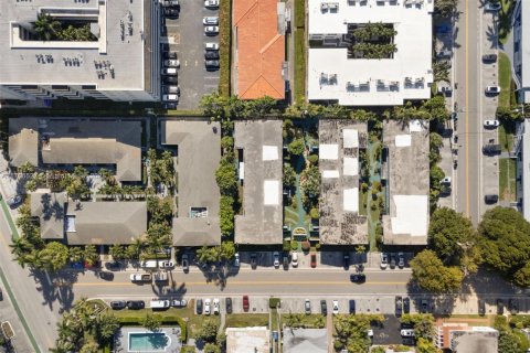 Propiedad comercial en venta en Bay Harbor Islands, Florida № 1459944 - foto 26