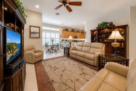 Casa en venta en Kissimmee, Florida, 4 dormitorios, 296.73 m2 № 2225768 - foto 17