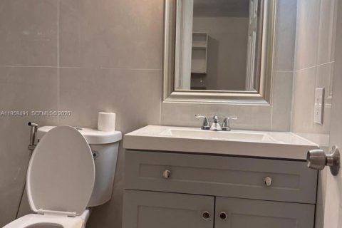 Propiedad comercial en alquiler en Hollywood, Florida, 128.58 m2 № 2017972 - foto 5