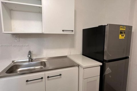 Propiedad comercial en Hollywood, Florida 128.58 m2 № 2017972