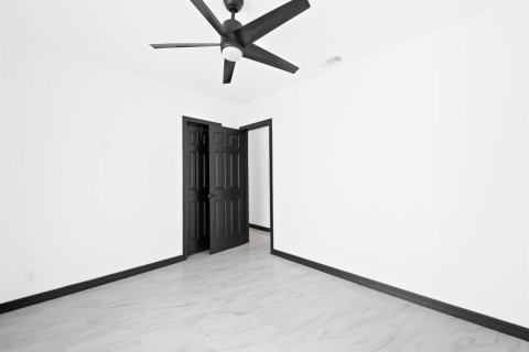 Immobilier commercial à vendre à Fort Lauderdale, Floride: 149.48 m2 № 2182832 - photo 20