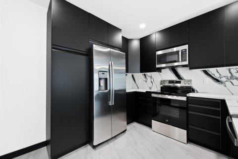 Immobilier commercial à vendre à Fort Lauderdale, Floride: 149.48 m2 № 2182832 - photo 13