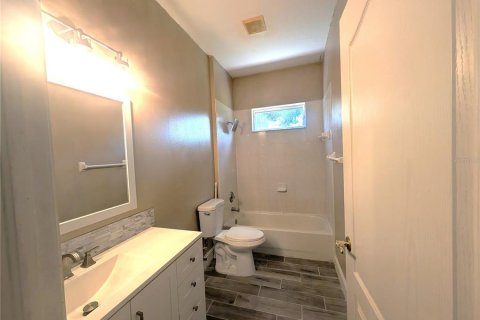 Casa en alquiler en Tampa, Florida, 5 dormitorios, 322.37 m2 № 1883144 - foto 29