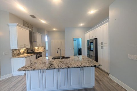 Casa en alquiler en Tampa, Florida, 5 dormitorios, 322.37 m2 № 1883144 - foto 18