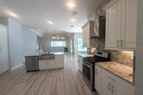 Casa en alquiler en Tampa, Florida, 5 dormitorios, 322.37 m2 № 1883144 - foto 16