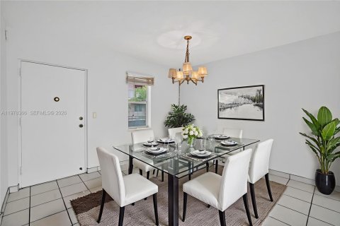 Condominio en alquiler en Lauderdale Lakes, Florida, 1 dormitorio, 69.49 m2 № 2043545 - foto 3