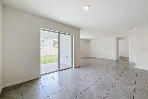 Villa ou maison à louer à Ocala, Floride: 4 chambres, 169.73 m2 № 2207416 - photo 9