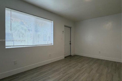 Apartment in Miami, Florida 1 bedroom, 37.16 sq.m. № 2179291 - photo 6