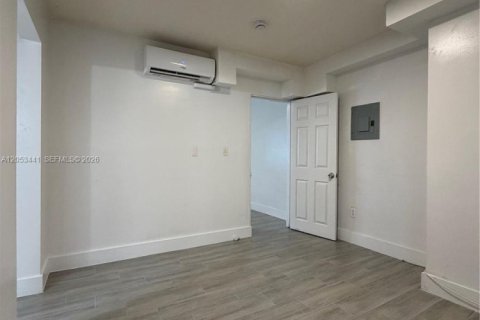 Apartment in Miami, Florida 1 bedroom, 37.16 sq.m. № 2179291 - photo 4