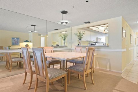 Condo in Sarasota, Florida, 2 bedrooms  № 1772911 - photo 17