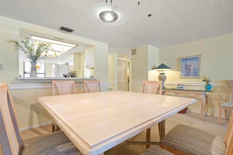 Condo in Sarasota, Florida, 2 bedrooms  № 1772911 - photo 18