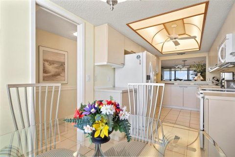 Condo in Sarasota, Florida, 2 bedrooms  № 1772911 - photo 22