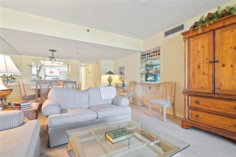 Condo in Sarasota, Florida, 2 bedrooms  № 1772911 - photo 16
