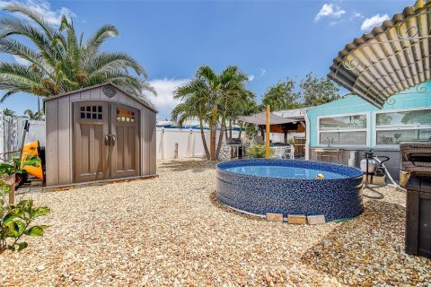 House in Madeira Beach, Florida 3 bedrooms, 114.55 sq.m. № 1873659 - photo 25