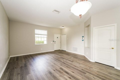 Casa en alquiler en Tampa, Florida, 3 dormitorios, 148.64 m2 № 1914671 - foto 4