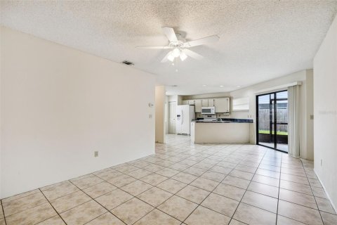 Propiedad comercial en venta en Orlando, Florida, 4 dormitorios, 196.3 m2 № 2238359 - foto 30