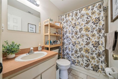 Propiedad comercial en venta en Orlando, Florida, 4 dormitorios, 196.3 m2 № 2238359 - foto 21