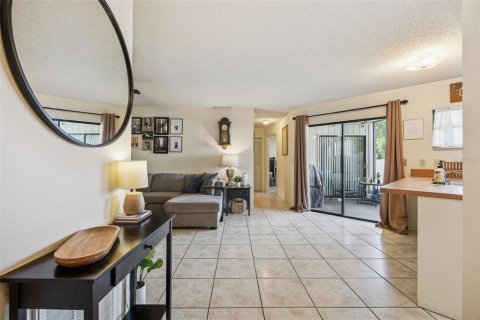 Propiedad comercial en venta en Orlando, Florida, 4 dormitorios, 196.3 m2 № 2238359 - foto 8