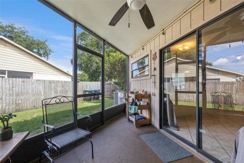 Propiedad comercial en venta en Orlando, Florida, 4 dormitorios, 196.3 m2 № 2238359 - foto 23