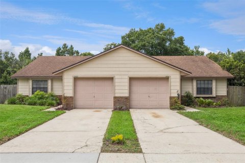 Propiedad comercial en Orlando, Florida 4 dormitorios, 196.3 m2 № 2238359