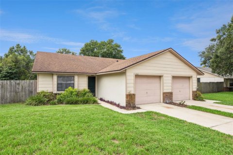 Propiedad comercial en venta en Orlando, Florida, 4 dormitorios, 196.3 m2 № 2238359 - foto 2