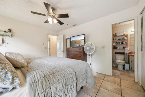 Propiedad comercial en venta en Orlando, Florida, 4 dormitorios, 196.3 m2 № 2238359 - foto 16