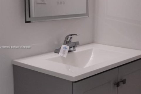 Touwnhouse à louer à Plantation, Floride: 3 chambres, 201.6 m2 № 1960704 - photo 16