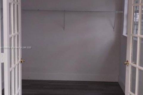 Touwnhouse à louer à Plantation, Floride: 3 chambres, 201.6 m2 № 1960704 - photo 13