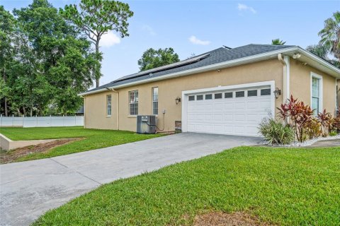 House in Altamonte Springs, Florida 4 bedrooms, 235.04 sq.m. № 1880686 - photo 2