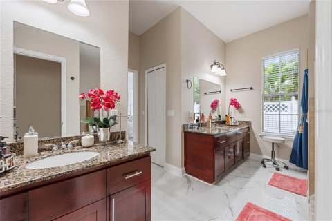 House in Altamonte Springs, Florida 4 bedrooms, 235.04 sq.m. № 1880686 - photo 8