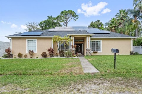 House in Altamonte Springs, Florida 4 bedrooms, 235.04 sq.m. № 1880686 - photo 1