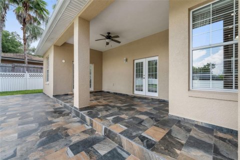 House in Altamonte Springs, Florida 4 bedrooms, 235.04 sq.m. № 1880686 - photo 17