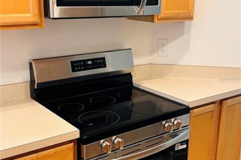 Townhouse in Orlando, Florida 2 bedrooms, 111.67 sq.m. № 2237461 - photo 6