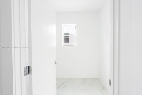 Купить виллу или дом в Майами, Флорида 4 спальни, 355.07м2, № 2048256 - фото 21