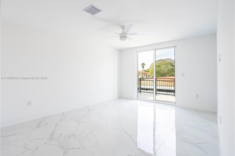 Купить виллу или дом в Майами, Флорида 4 спальни, 355.07м2, № 2048256 - фото 18