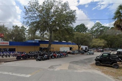 Propiedad comercial en Gainesville, Florida 859.35 m2 № 2148295
