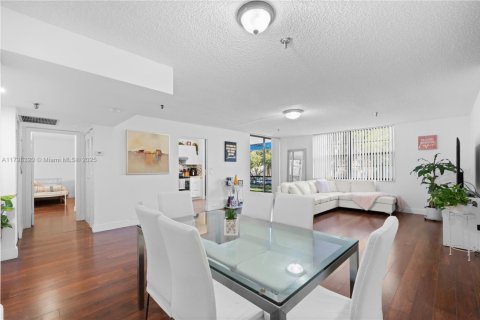 Condominio en venta en Miami, Florida, 2 dormitorios, 111.2 m2 № 1713161 - foto 2