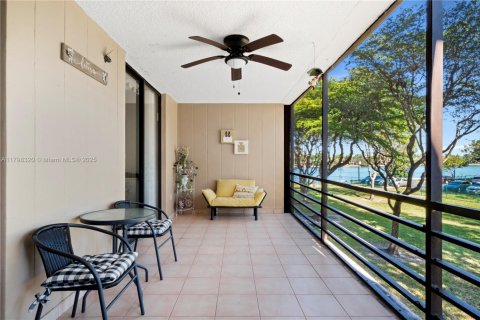 Condominio en venta en Miami, Florida, 2 dormitorios, 111.2 m2 № 1713161 - foto 17