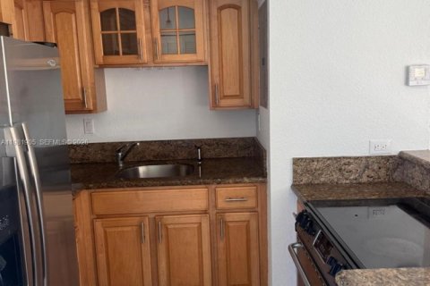 Condo in Fort Lauderdale, Florida, 1 bedroom  № 2043152 - photo 3