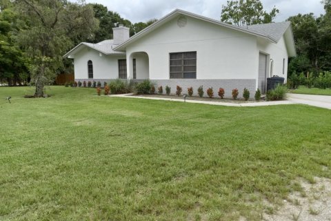 Casa en alquiler en West Palm Beach, Florida, 3 dormitorios, 141.03 m2 № 1093937 - foto 1