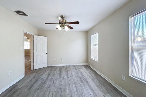 House in Lakeland, Florida 3 bedrooms, 128.21 sq.m. № 1750517 - photo 3