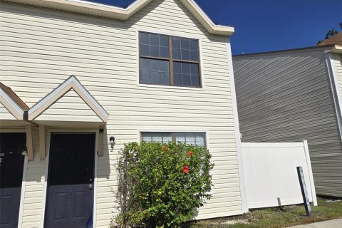 Townhouse in Plant City, Florida 2 bedrooms, 83.24 sq.m. № 1775695 - photo 1