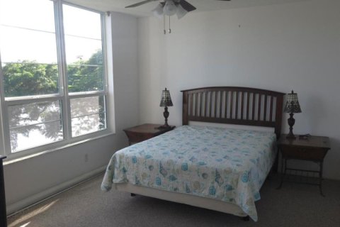 Copropriété à louer à Pompano Beach, Floride: 2 chambres, 102.19 m2 № 2414231 - photo 12