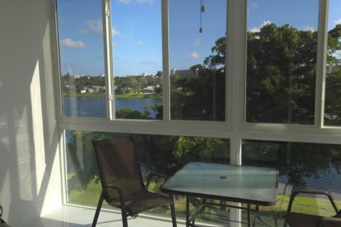 Copropriété à louer à Pompano Beach, Floride: 2 chambres, 102.19 m2 № 2414231 - photo 9