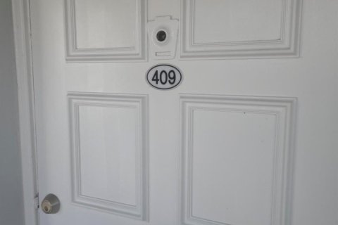 Copropriété à louer à Pompano Beach, Floride: 2 chambres, 102.19 m2 № 2414231 - photo 3
