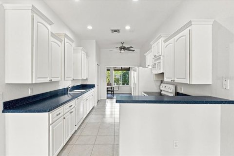 House in Polk City, Florida 2 bedrooms, 154.22 sq.m. № 2323988 - photo 20